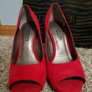 Sexy Red Pumps